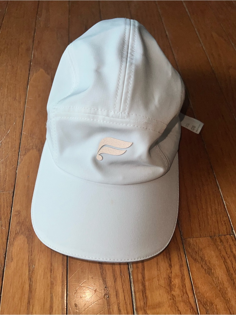 White Fabletics Performance Running Cap - Picture 2 of 3